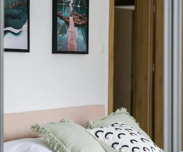 Arena Lux Kasprowicz Park By Renters Prestige